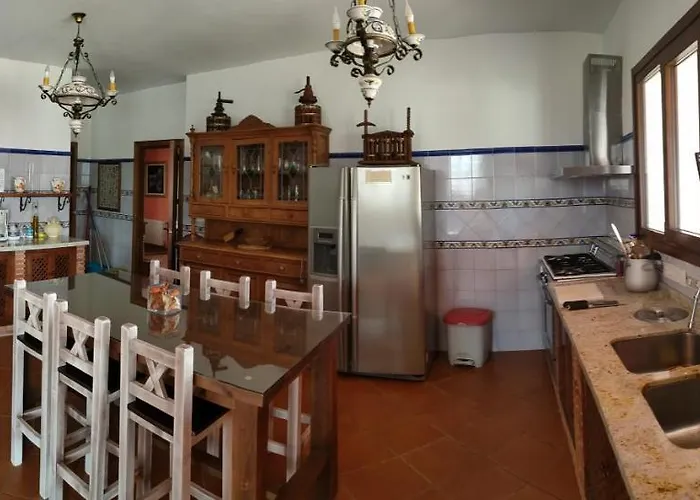 Cortijo Arcos - Lujo Rural Con Piscina Y Vistas Espectaculares En Málaga